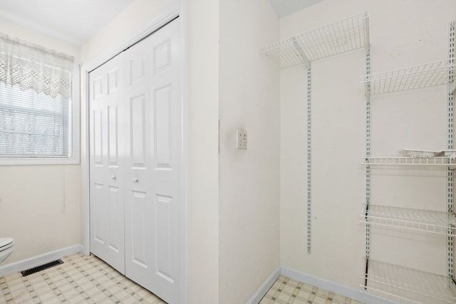 11 Old Hickory Road, Tyngsborough, MA 01879