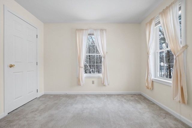 11 Old Hickory Road, Tyngsborough, MA 01879