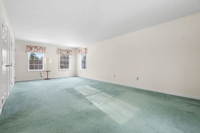 11 Old Hickory Road, Tyngsborough, MA 01879