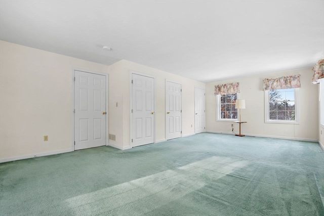 11 Old Hickory Road, Tyngsborough, MA 01879