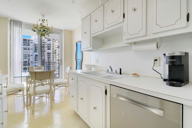1701 S Flagler Drive 903, West Palm Beach, FL 33401