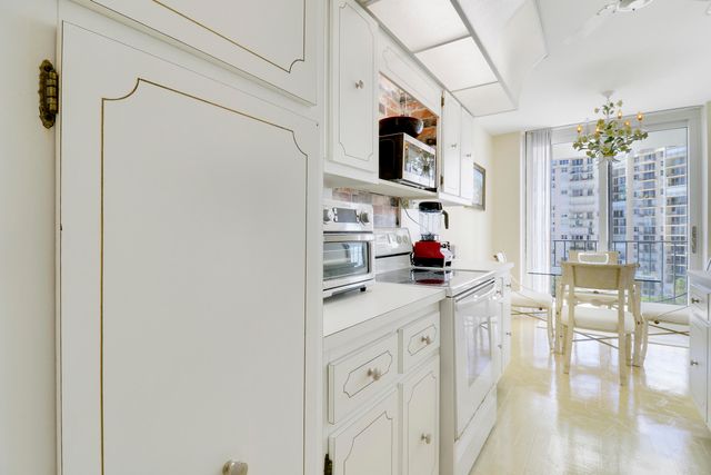 1701 S Flagler Drive 903, West Palm Beach, FL 33401