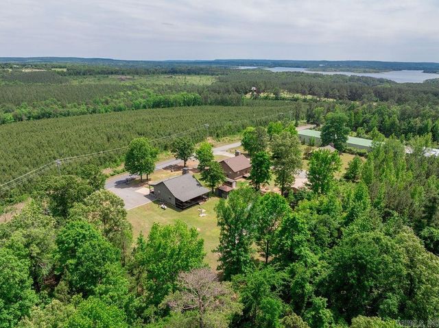 876 Tannenbaum Road, Drasco, AR 72530
