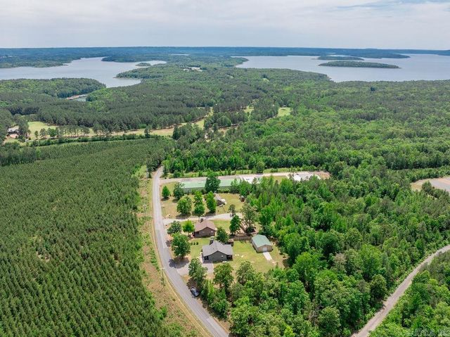 876 Tannenbaum Road, Drasco, AR 72530