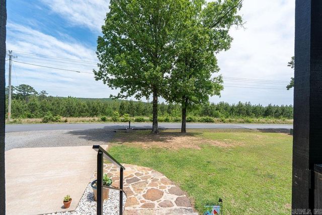 876 Tannenbaum Road, Drasco, AR 72530