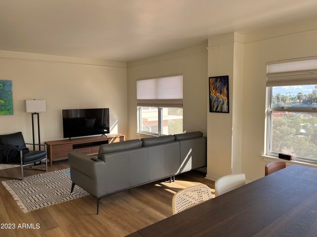 2201 N Central Avenue Apt 5E, Phoenix, AZ 85004