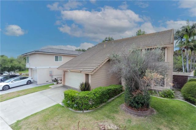 24396 Calle Pequeno, Lake Forest, CA 92630