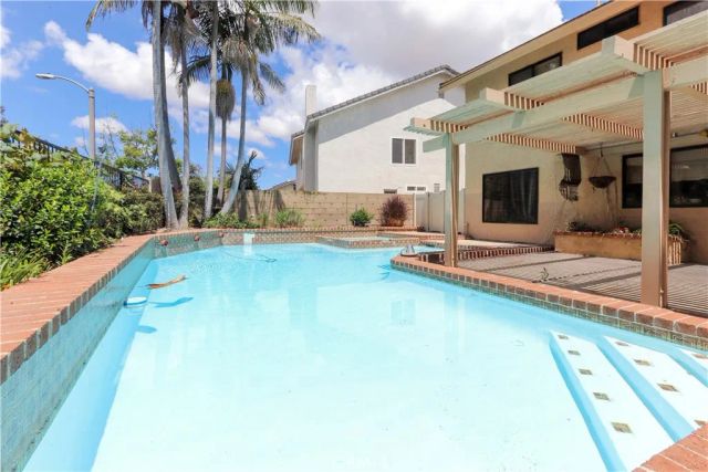 24396 Calle Pequeno, Lake Forest, CA 92630