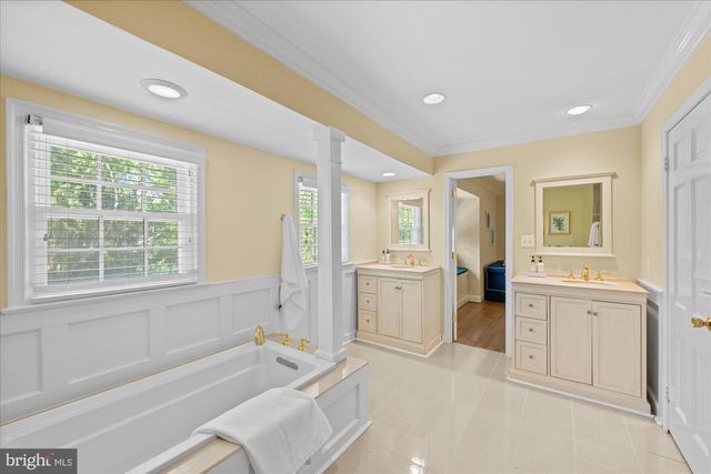 10500 STABLE LN, Potomac, MD 20854