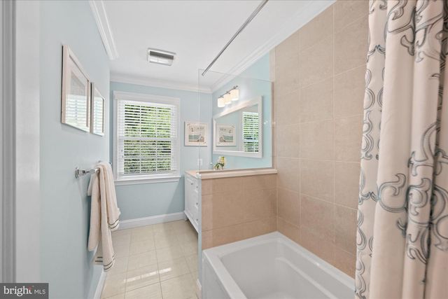 10500 STABLE LN, Potomac, MD 20854