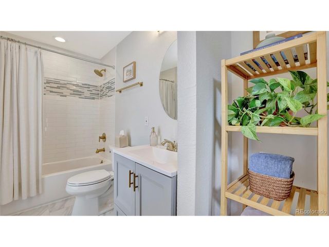 2549 Glenarm Pl, Denver, CO 80205