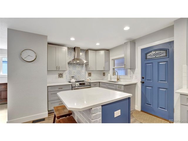 2549 Glenarm Pl, Denver, CO 80205