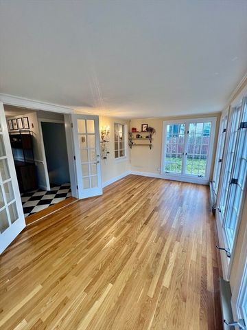 77 Cabot St, Waltham, MA 02453