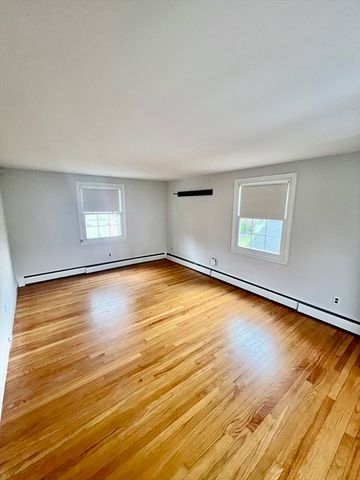 77 Cabot St, Waltham, MA 02453