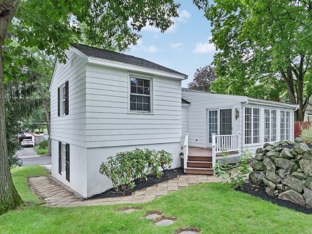 77 Cabot St, Waltham, MA 02453