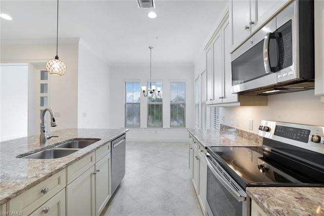 6549 Dominica DR 101, Naples, FL 34113