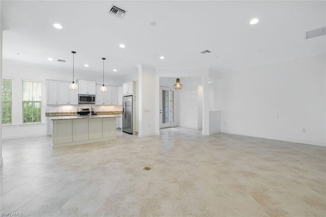 6549 Dominica DR 101, Naples, FL 34113