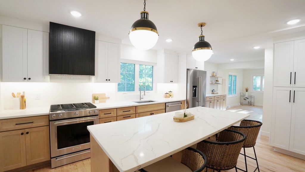 5317 Maddox Lane, Edina, MN 55436
