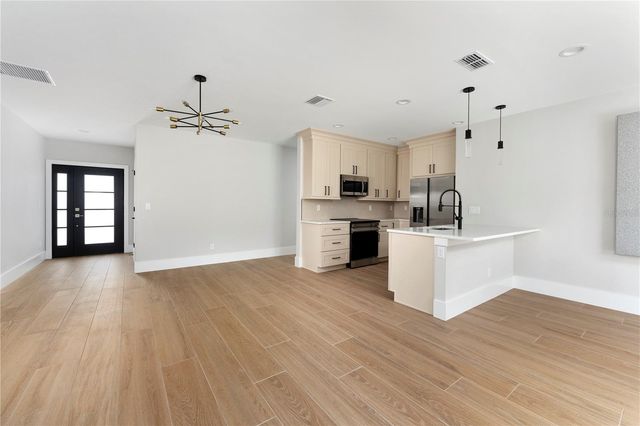 457 RIVERVIEW AVENUE, Sanford, FL 32771