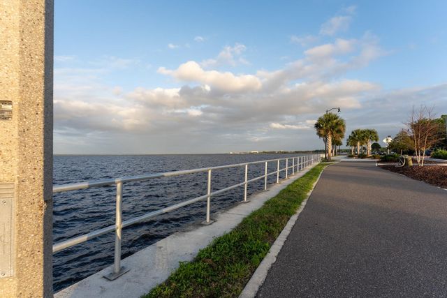 457 RIVERVIEW AVENUE, Sanford, FL 32771