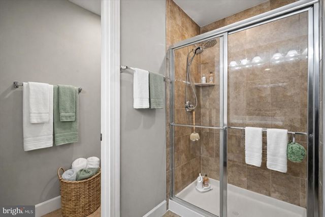 6223 SUMMIT POINT CT, Alexandria, VA 22310