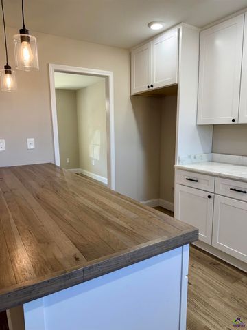 206 Sutton Dr., Perry, GA 31069