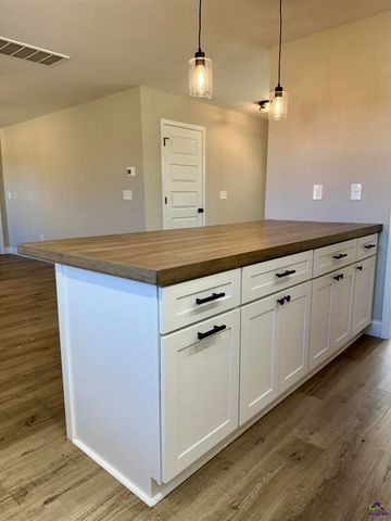 206 Sutton Dr., Perry, GA 31069