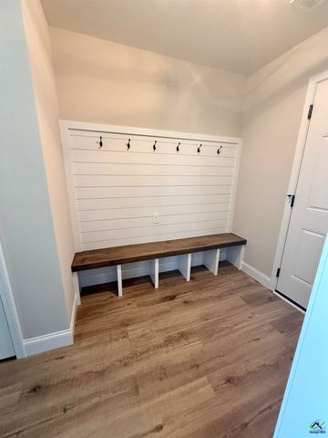 206 Sutton Dr., Perry, GA 31069