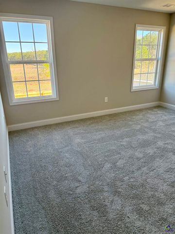 206 Sutton Dr., Perry, GA 31069