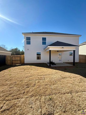 206 Sutton Dr., Perry, GA 31069