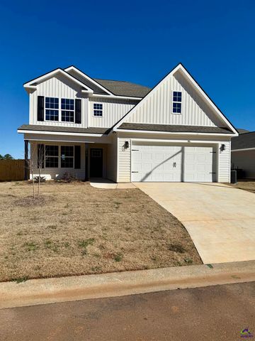 206 Sutton Dr., Perry, GA 31069