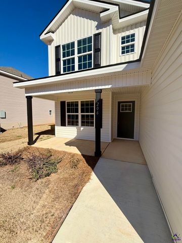 206 Sutton Dr., Perry, GA 31069