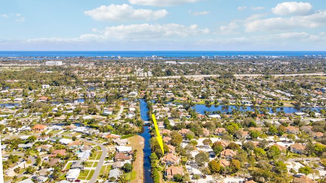 8115 Northboro Court B, Lake Clarke Shores, FL 33406