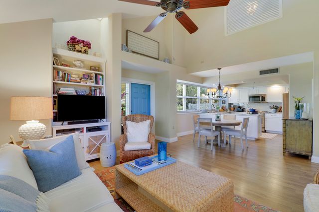 8115 Northboro Court B, Lake Clarke Shores, FL 33406