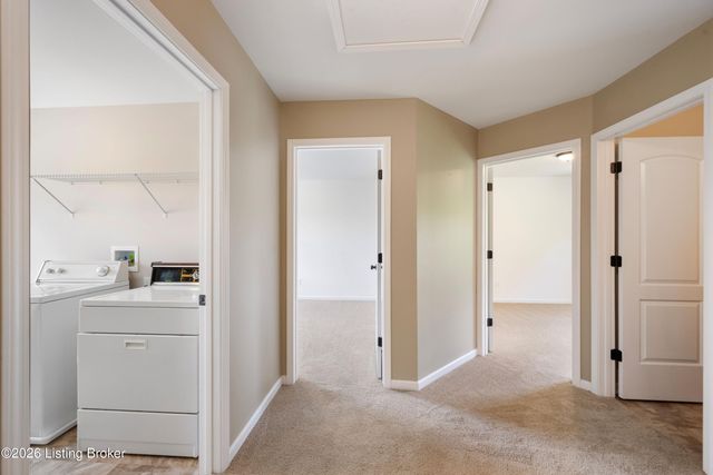 17013 Green Crest Ln, Louisville, KY 40245