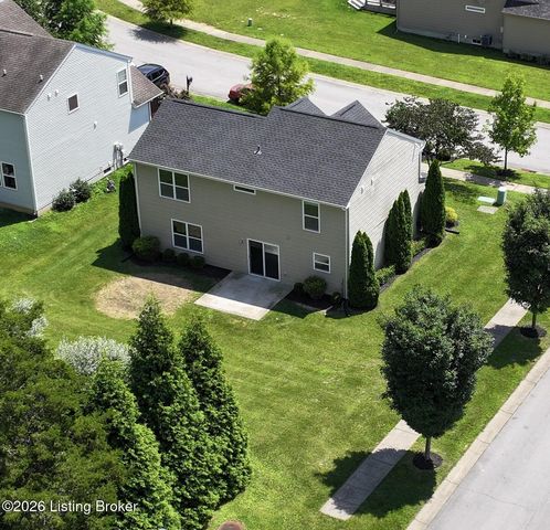 17013 Green Crest Ln, Louisville, KY 40245