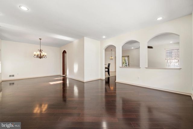 27 MISSION WAY, Barnegat, NJ 08005