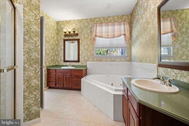 27 MISSION WAY, Barnegat, NJ 08005