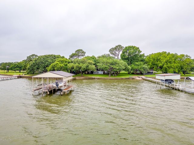 10814 Power Squadron Road, Azle, TX 76020