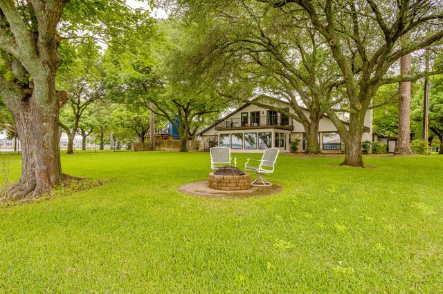 10814 Power Squadron Road, Azle, TX 76020