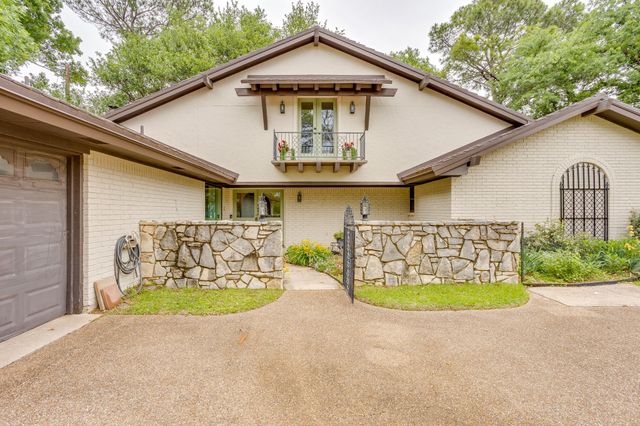10814 Power Squadron Road, Azle, TX 76020