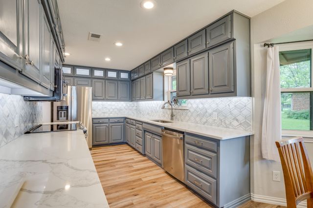 10814 Power Squadron Road, Azle, TX 76020