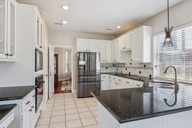 103 Chatsworth Circle, Sugar Land, TX 77479