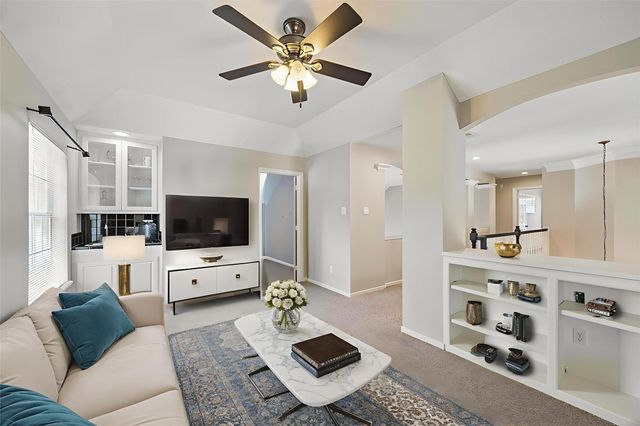 103 Chatsworth Circle, Sugar Land, TX 77479