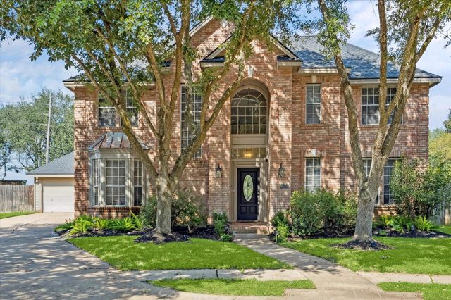 103 Chatsworth Circle, Sugar Land, TX 77479