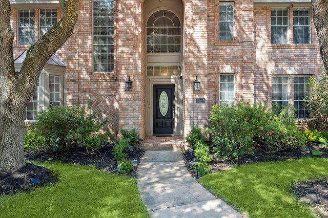 103 Chatsworth Circle, Sugar Land, TX 77479