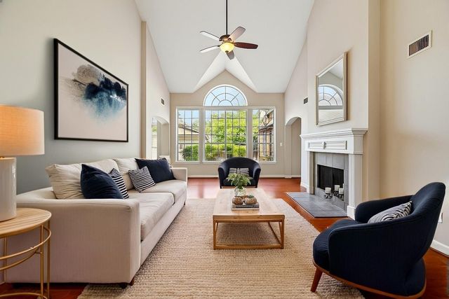 103 Chatsworth Circle, Sugar Land, TX 77479