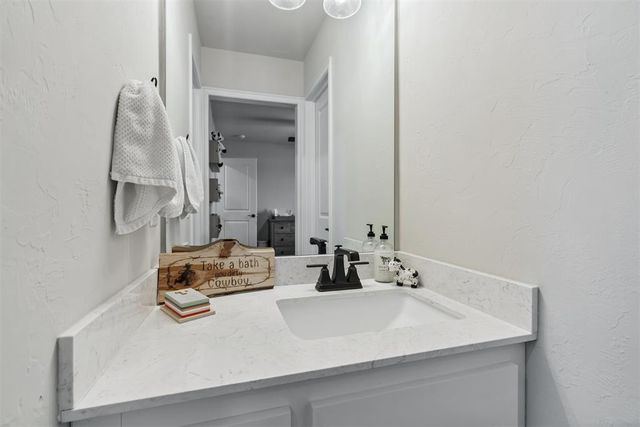 2827 NW Cheyenne Way, Piedmont, OK 73078