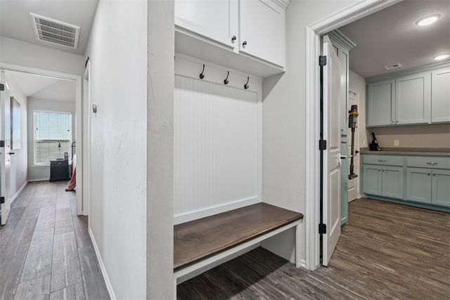 2827 NW Cheyenne Way, Piedmont, OK 73078