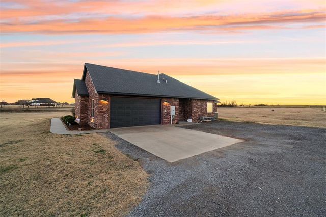 2827 NW Cheyenne Way, Piedmont, OK 73078